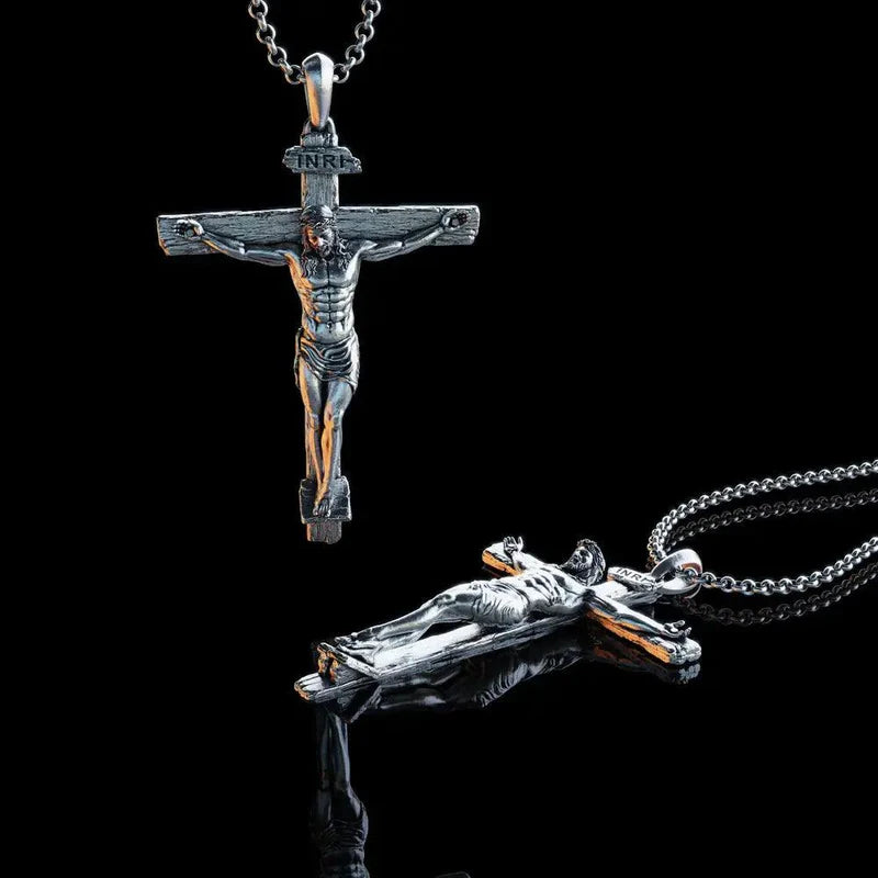 Collier avec crucifix de Jesus Christ
