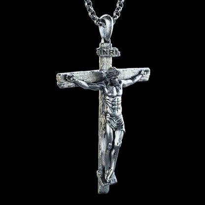 Collier avec crucifix de Jesus Christ