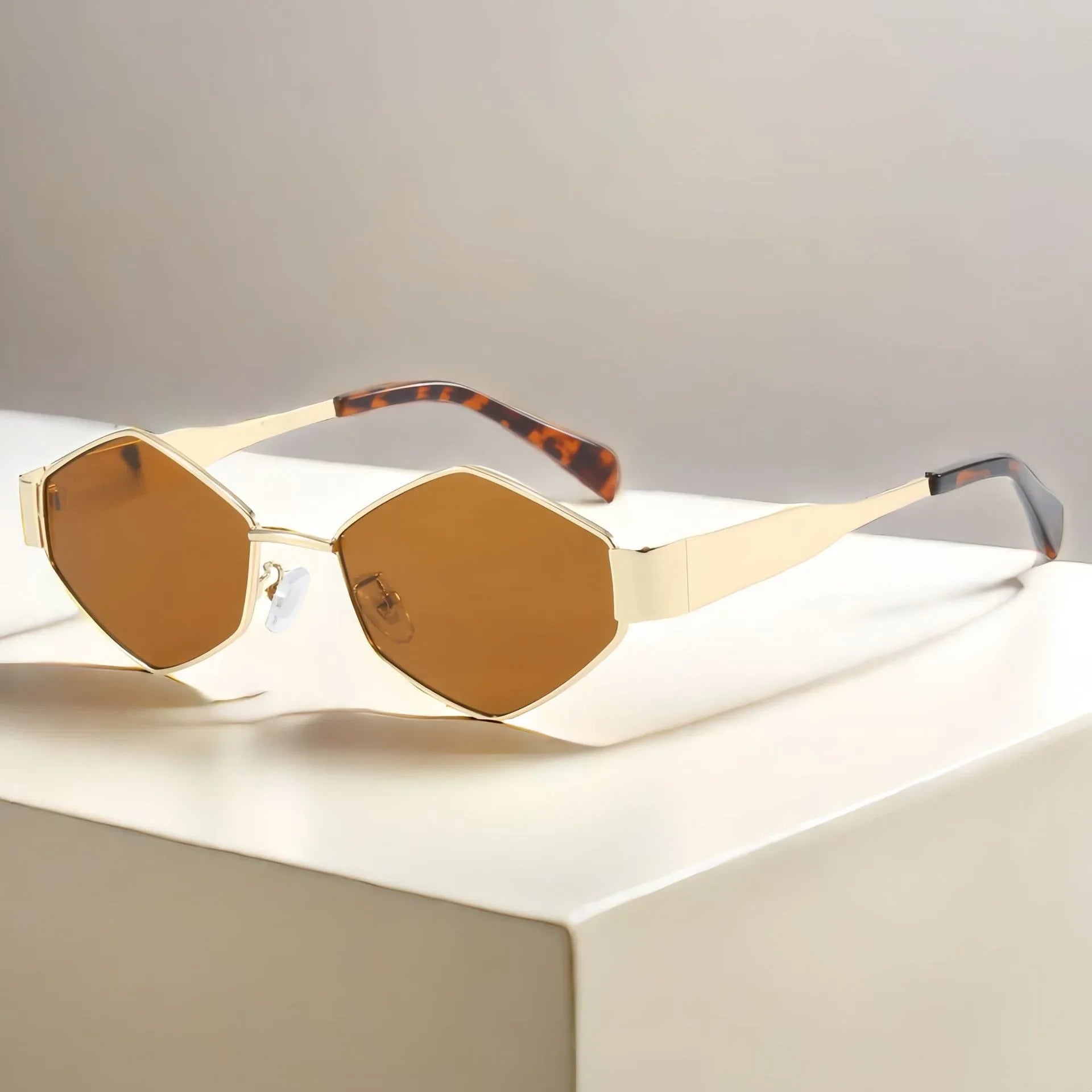 Lunettes de Soleil Femme Paris Élégance